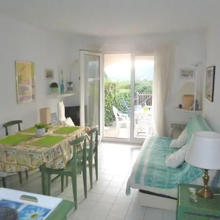 2 Pieces En Rez De Jardin Residence Avec Piscine *